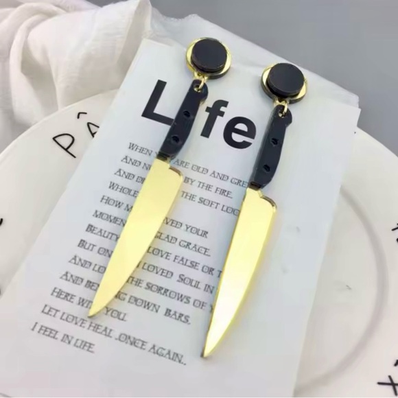 Spooky Gold Black Knife Earrings Creepy Goth Halloween Cosplay Statement Jewelry - Picture 5 of 10